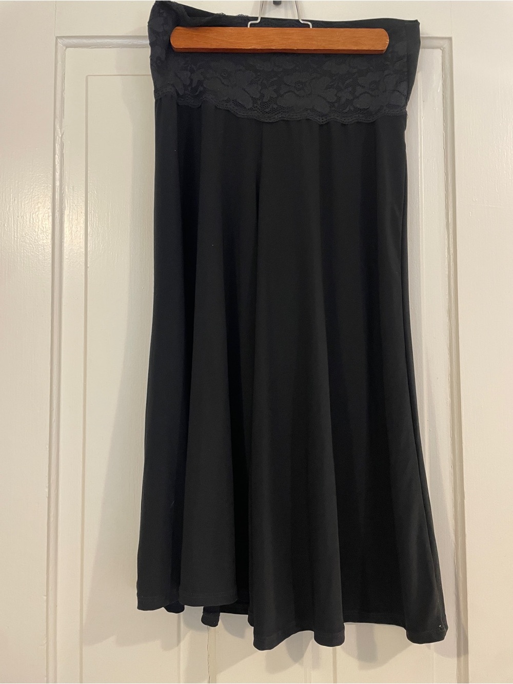 Vintage Maurices Black Lace-Top Culottes